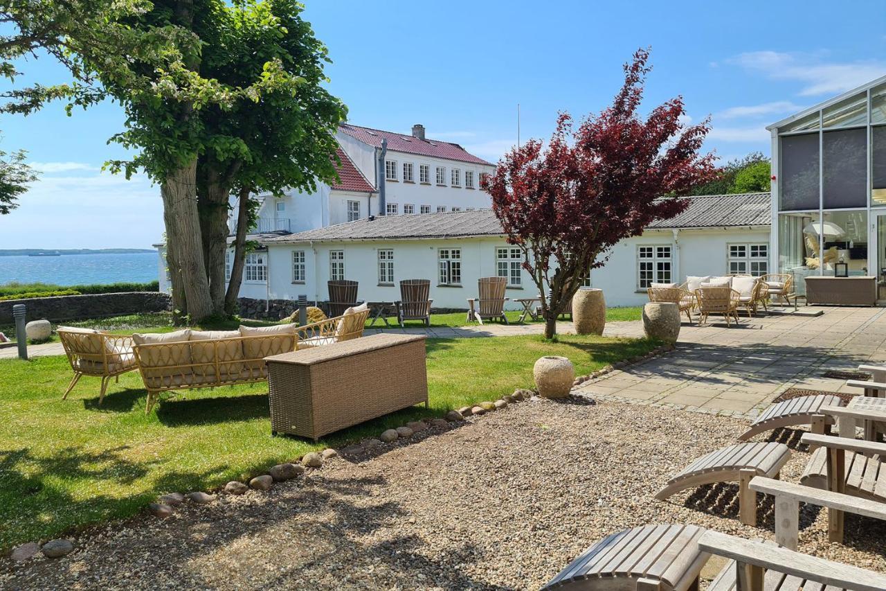 Strandhotel Rosnaes كالوندبورج المظهر الخارجي الصورة